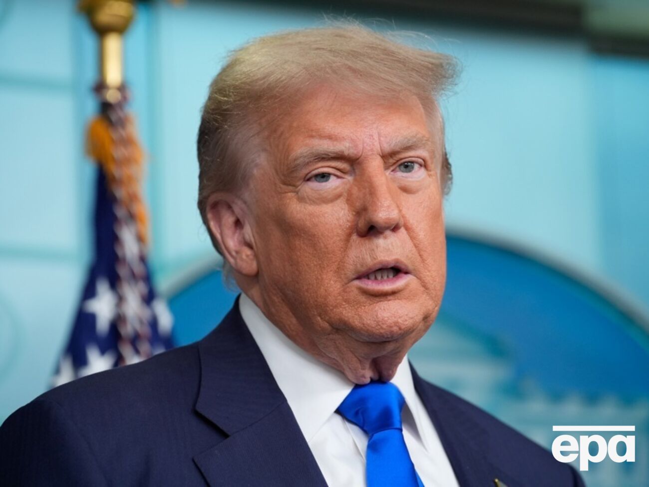 Трамп заявил, что законопроект "очень уважительно" предоставит ему право решать, применять ли санкции против России