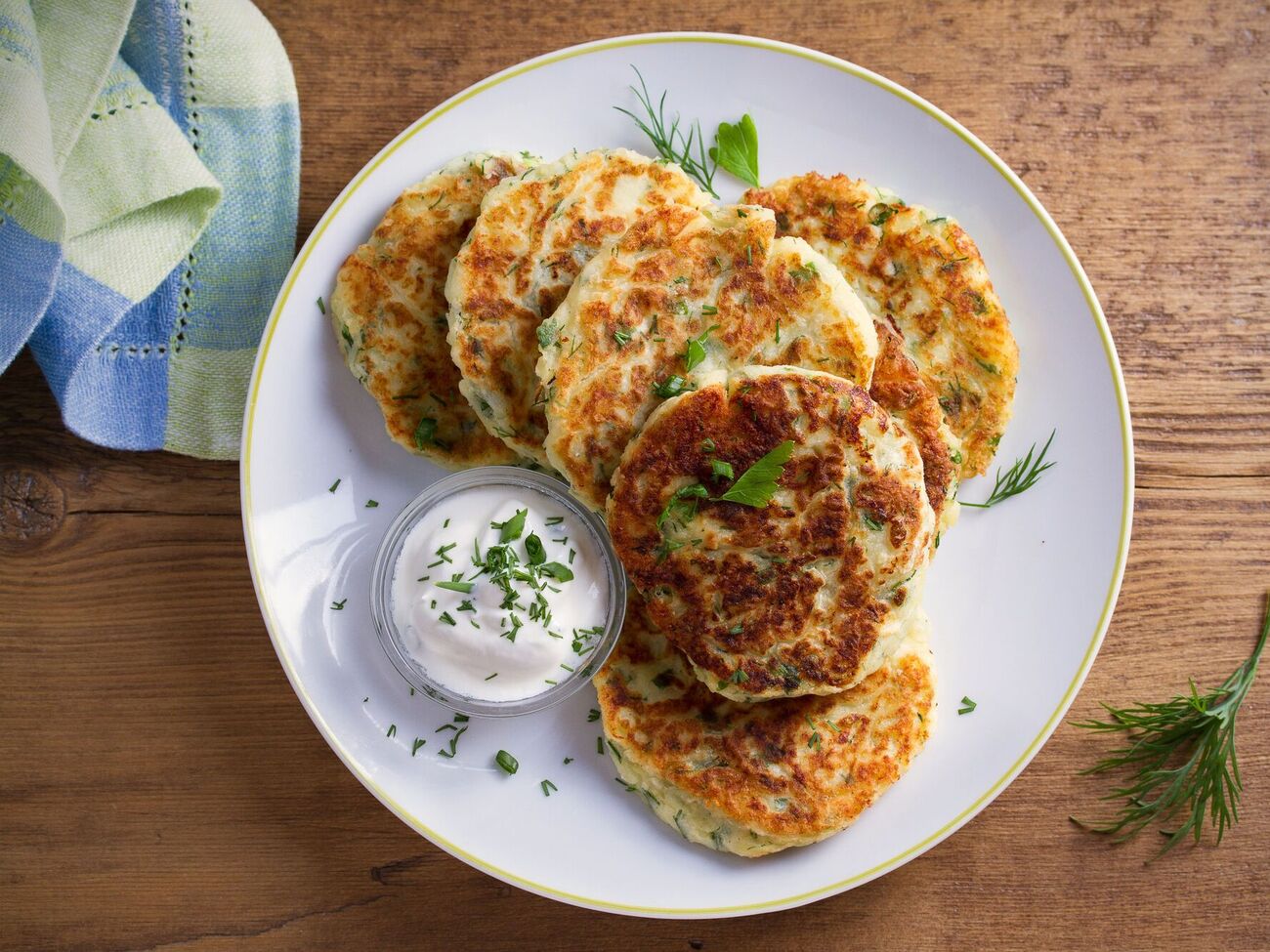 Пирожки готовят в два шага