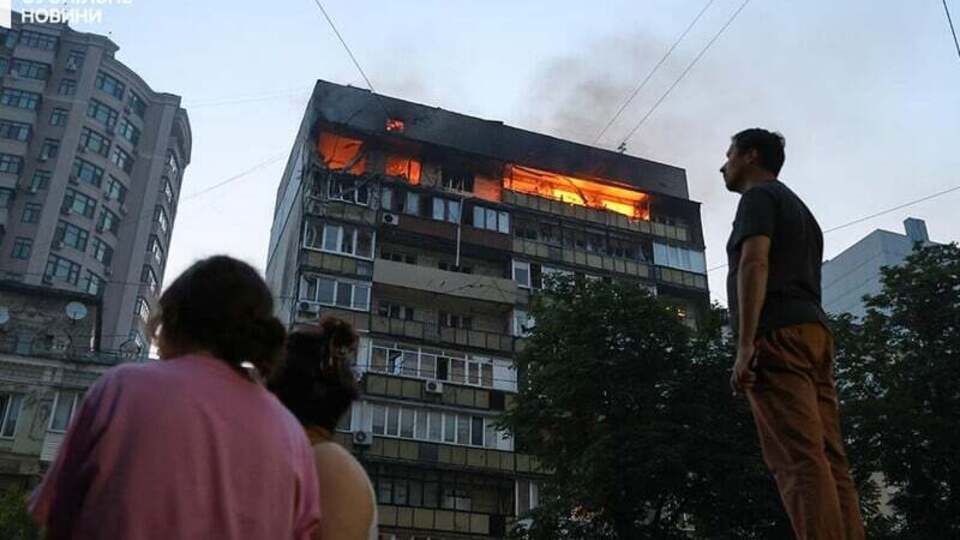 В последние недели РФ усилила свои воздушные атаки на Украину, пишут журналисты