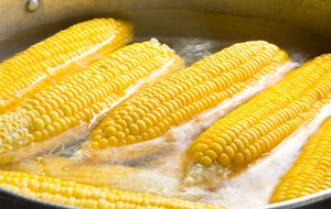 Кукурудзу потрібно варити 40 хвилин