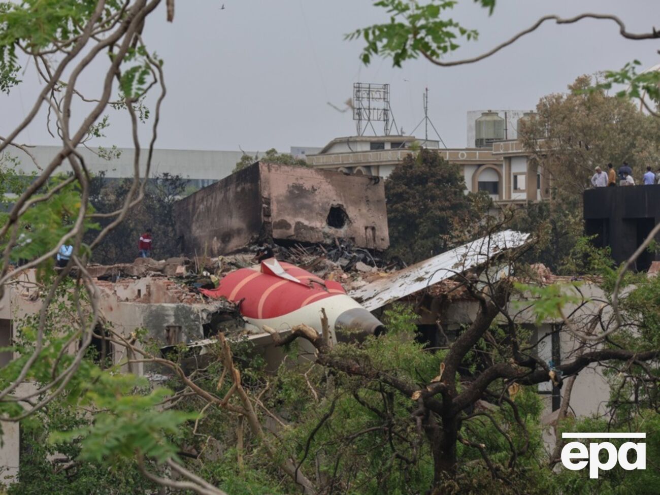 Самолет разбился сразу после взлета