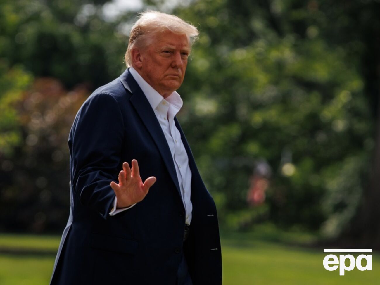 Джерела повідомили каналу, що звільнені співробітники відомства працювали з колишнім прокурором Смітом, який вів справи проти Трампа