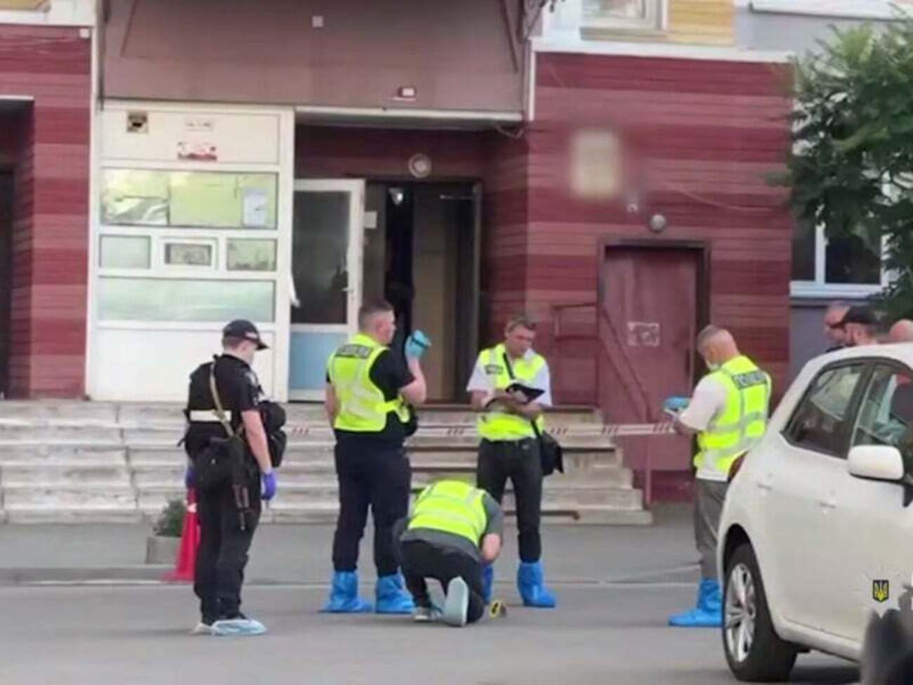 Мужчина и женщина, выполняя задачи вражеской спецслужбы, получили данные о месте хранения с оружием, добавила полиция