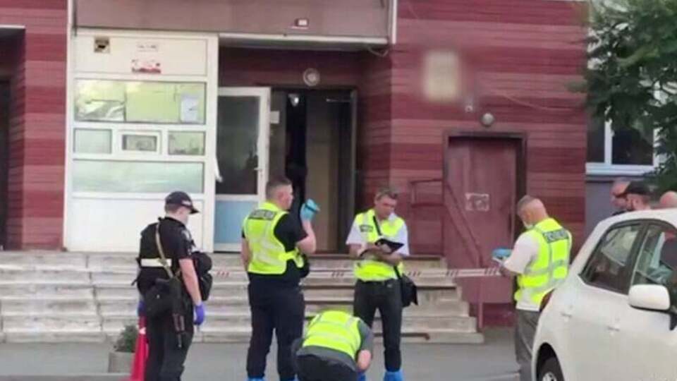 Мужчина и женщина, выполняя задачи вражеской спецслужбы, получили данные о месте хранения с оружием, добавила полиция
