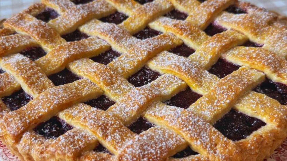 Випікайте пиріг 45 хвилин за температури 170 °С