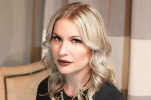 Моббс заявила, що замість переговорів Путін загострив ситуацію