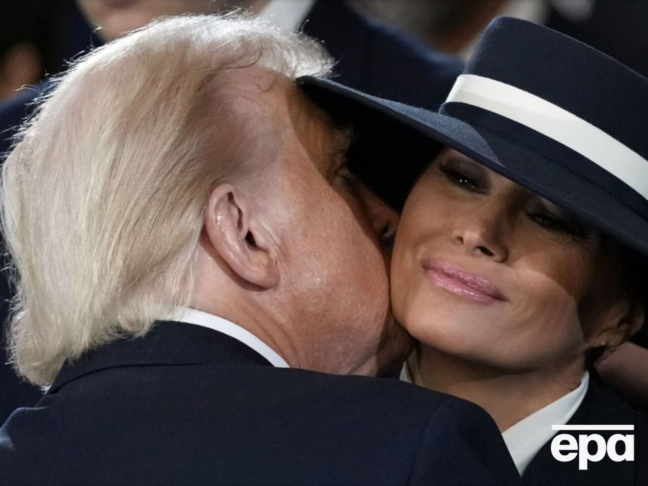 Дональд и Меланья Трамп поженились в январе 2005 года