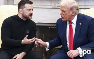 Зеленский заявил Трампу о готовности атаковать Москву