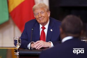 Лесть в адрес Трампа стала новым способом выстраивать отношения с США – CNN