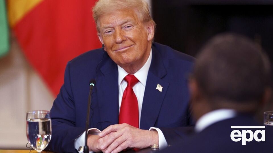Лестощі на адресу Трампа стали новим способом вибудовувати відносини зі США – CNN