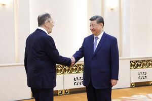 Поїздка Лаврова передує візиту Путіна до КНР