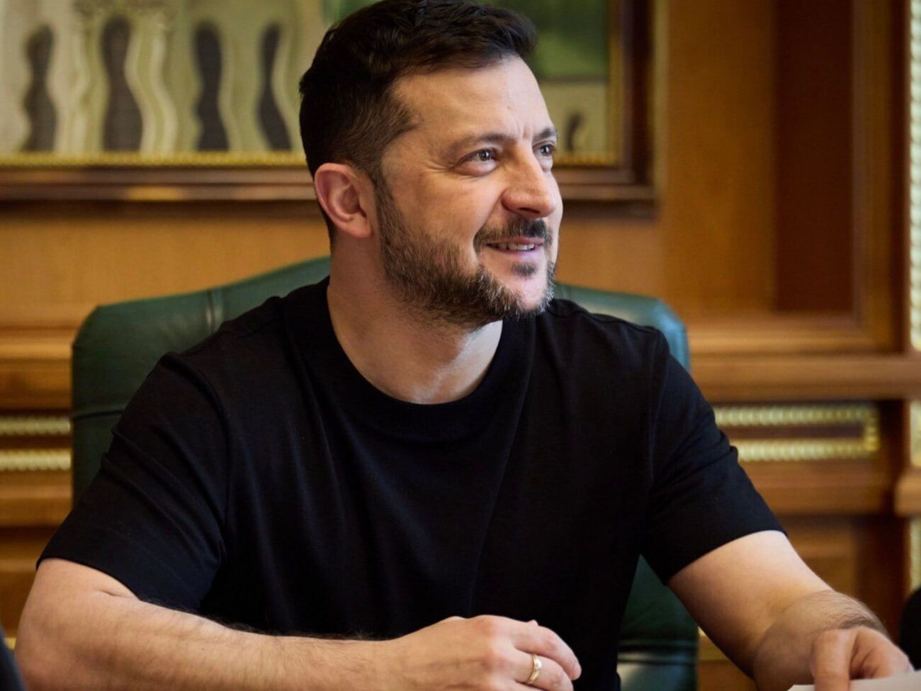 Зеленський оголосив про підписання документів, переданих ВР