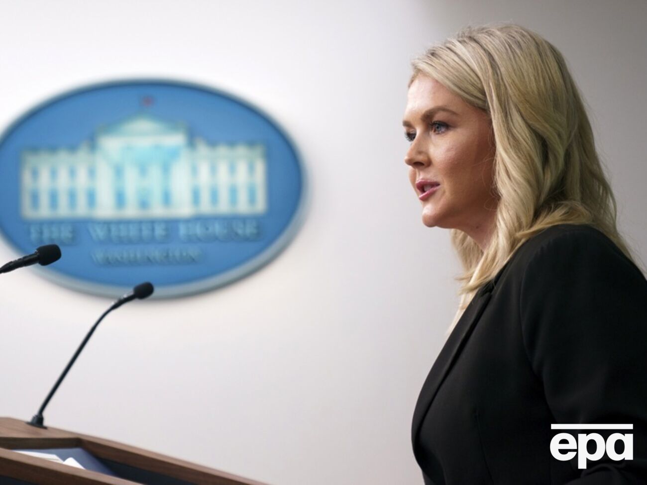 Ливитт не возразила, что такой диалог был