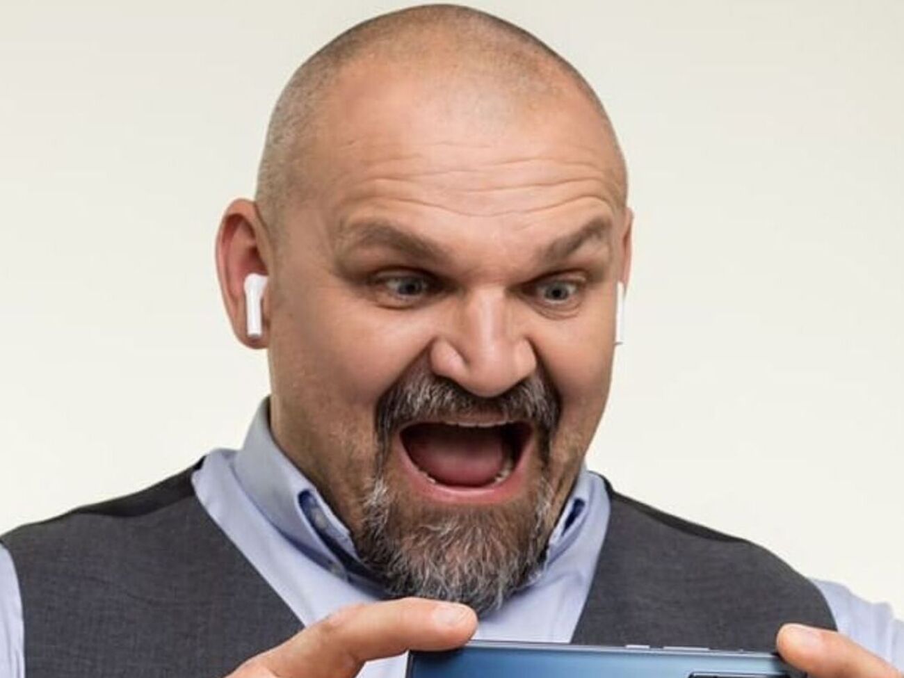 Летом 2021 года Вирастюк принял присягу нардепа