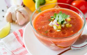 Гаспачо подають холодним
