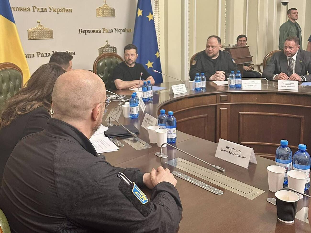 Зеленский обсудил будущий состав Кабмина с фракцией "Слуга народа"