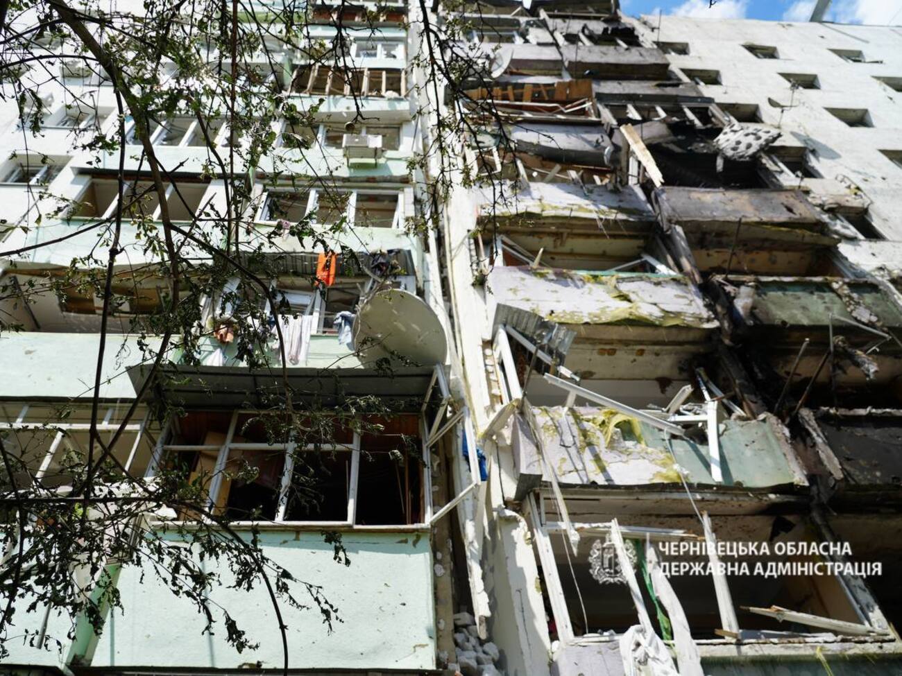 В результате удара РФ повреждения были в Черновцах и в области