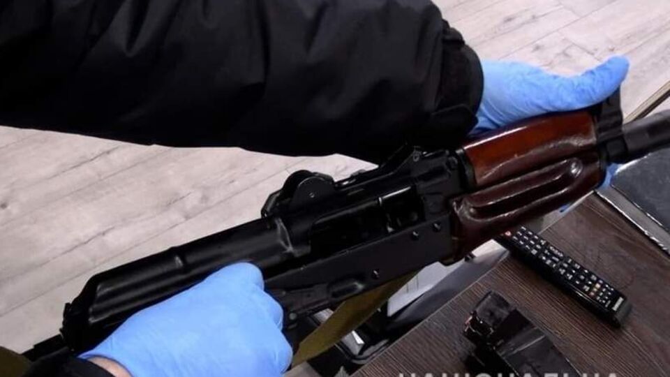 В ходе стрельб курсант произвел выстрелы из автоматического оружия в сторону инструкторов-военнослужащих