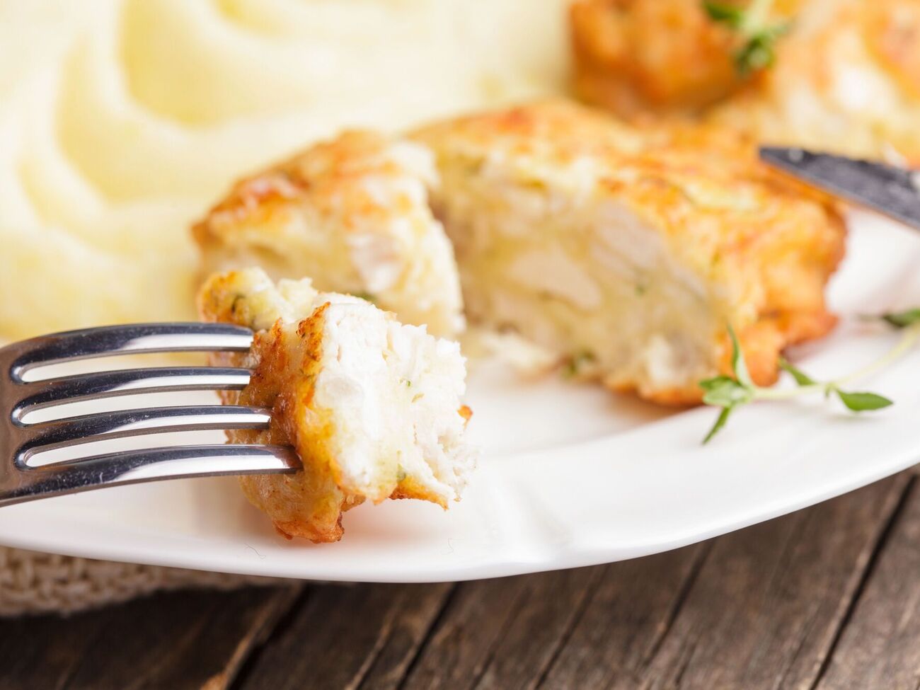 Котлеты сочетаются с любым гарниром