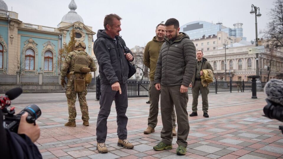 "Я бачила, як цей фільм народжувався". Ельвіра Гаврилова-Патерсон – про залаштунки створення стрічки "Суперсила" про Зеленського та війну