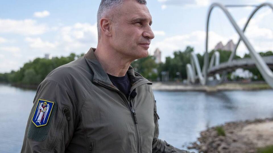 Без современной ПВО было бы гораздо больше разрушений и жертв, но ее еще недостаточно, подчеркнул Кличко