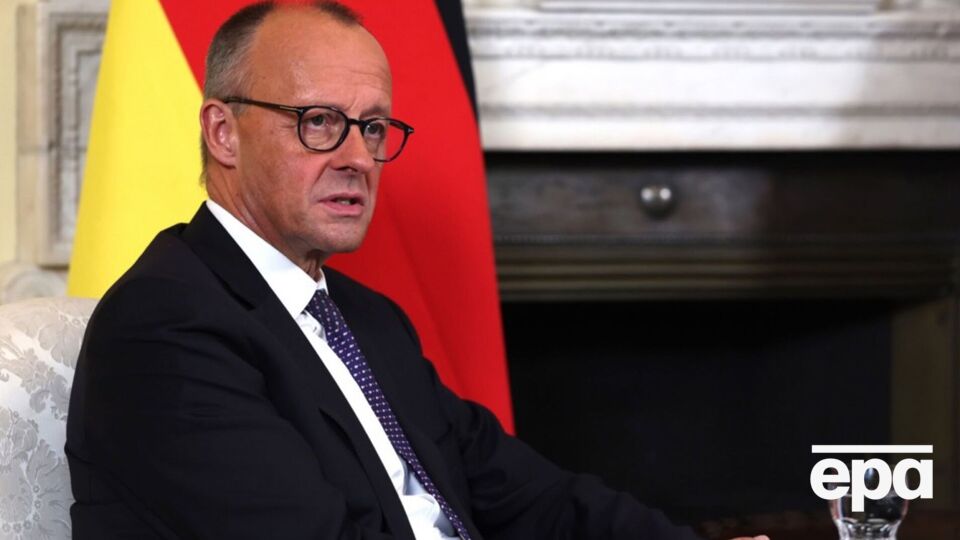 Транспортировка и установка систем займет "не часы, а дни, возможно, недели", считает Мерц