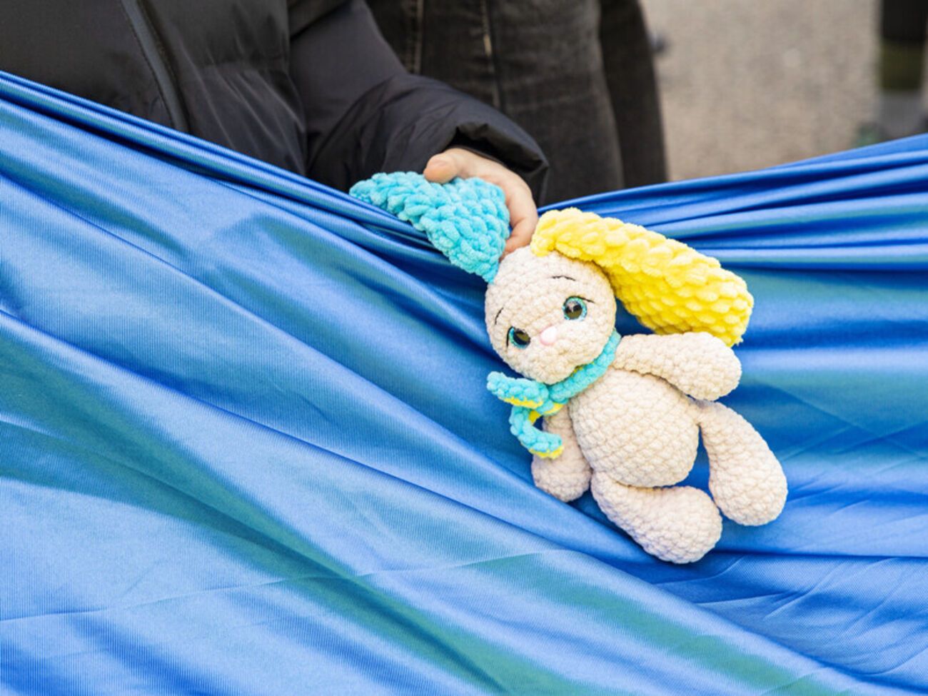 Правозахисні групи попереджали, що скорочення допомоги може серйозно порушити роботу груп, які відстежують місця перебування дітей