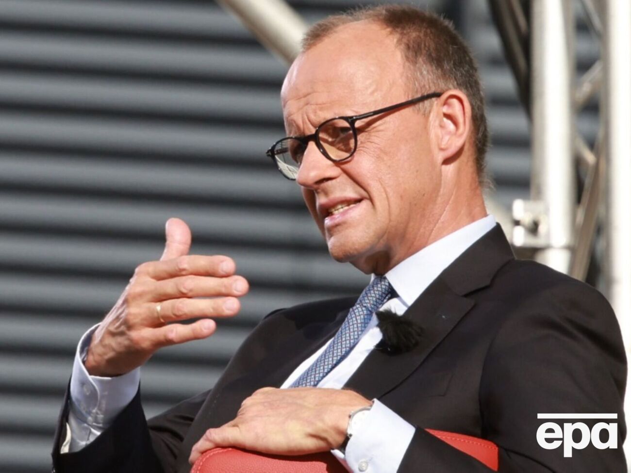 Европе нужно тратить больше средств на оборону и безопасность, считает Мерц