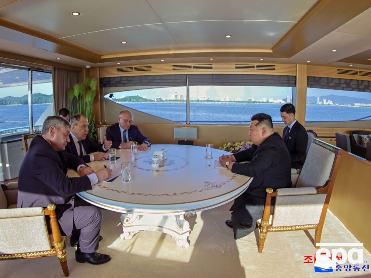 Турзона, на якій зустрічалися Лавров і Кім Чен Ин, не пропрацювала і трьох тижнів