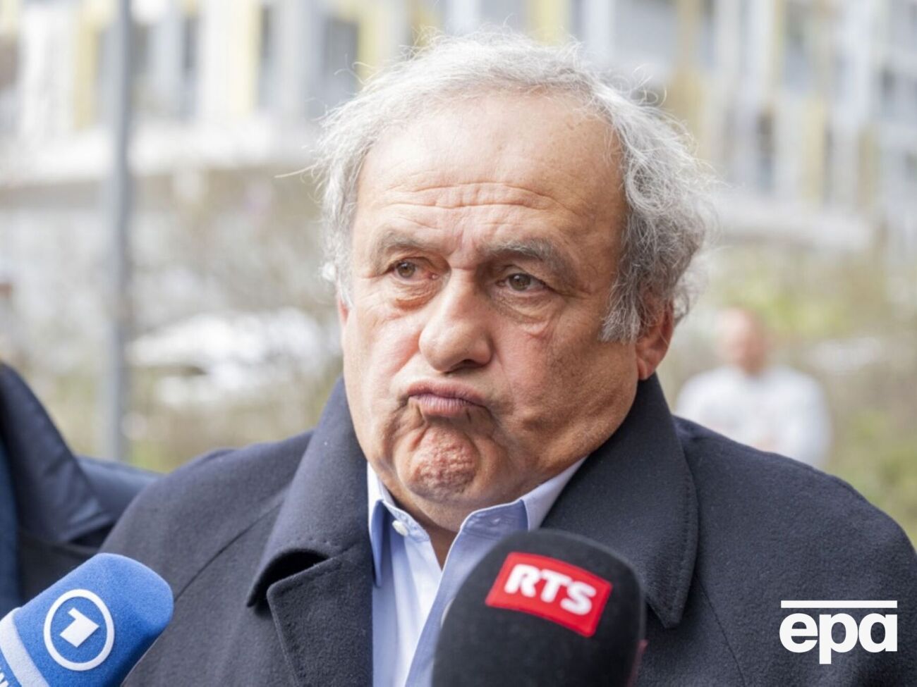 Грабитель, заметив Платини, сразу убежал