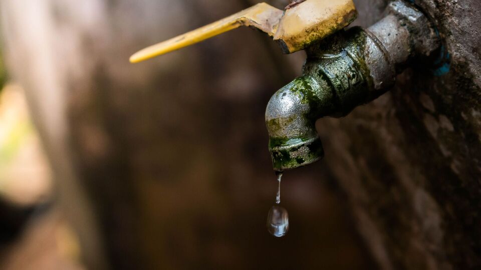 В Донецке катастрофическая ситуация с водой, заявил Царев