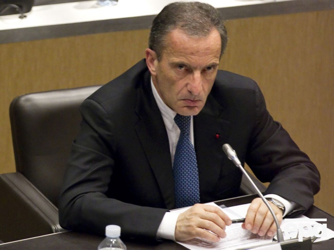 Прольо тісно співпрацює з Росією