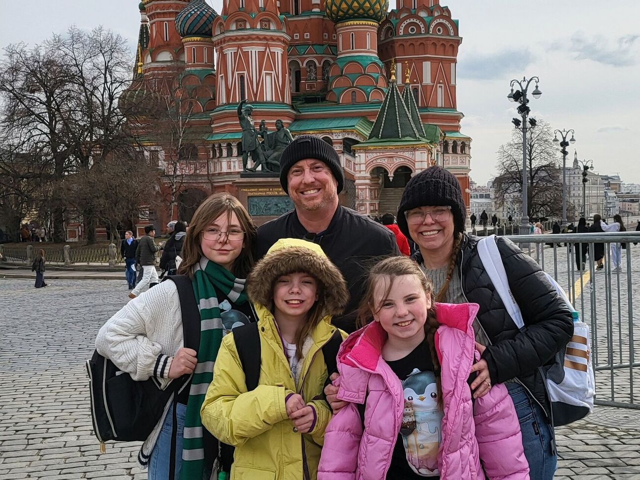 Хаффманы приехали в РФ впятером