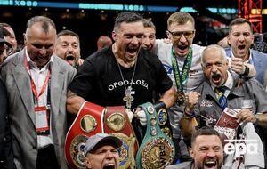 Усик став абсолютним чемпіоном світу в надважкій вазі