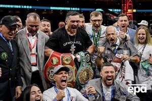 Усик став абсолютним чемпіоном світу в надважкій вазі