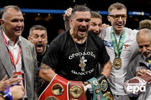 Під час бою в Лондоні Усик нокаутував Дюбуа у п'ятому раунді