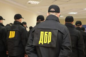 Сейчас в Киеве разворачивают уже полноценную силовую операцию с использованием ГБР, заявил Черненко