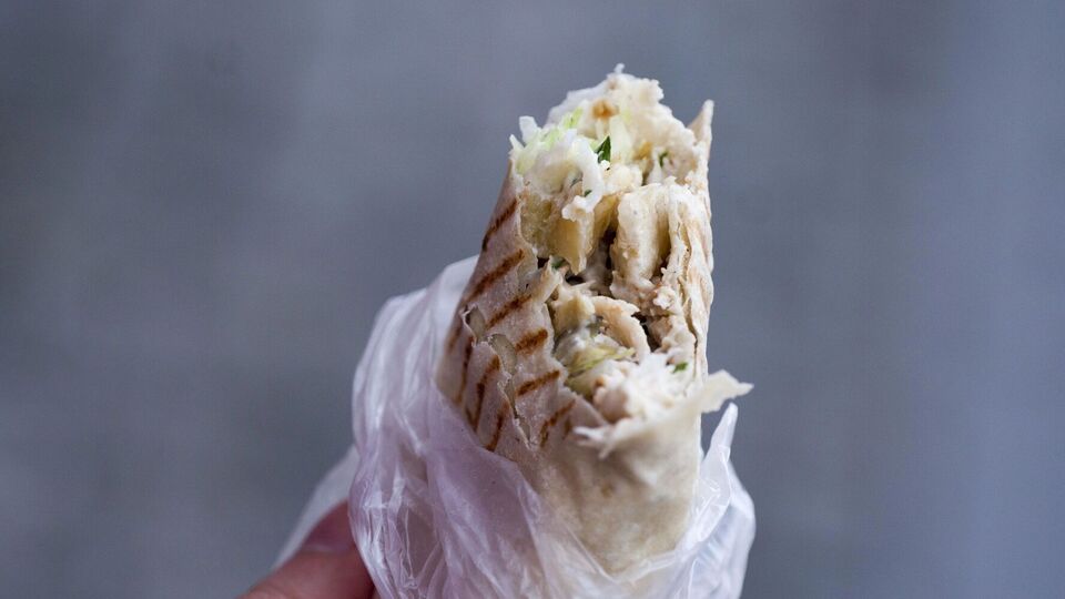 Люди заразилися сальмонельозом, імовірно, через шаурму