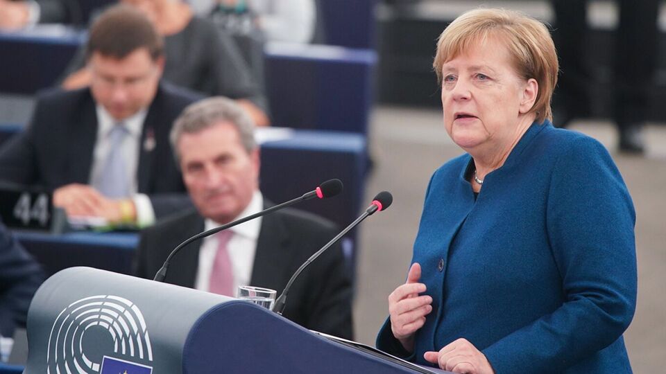 Меркель: Ми маємо стати здатними до миру завдяки військовій силі