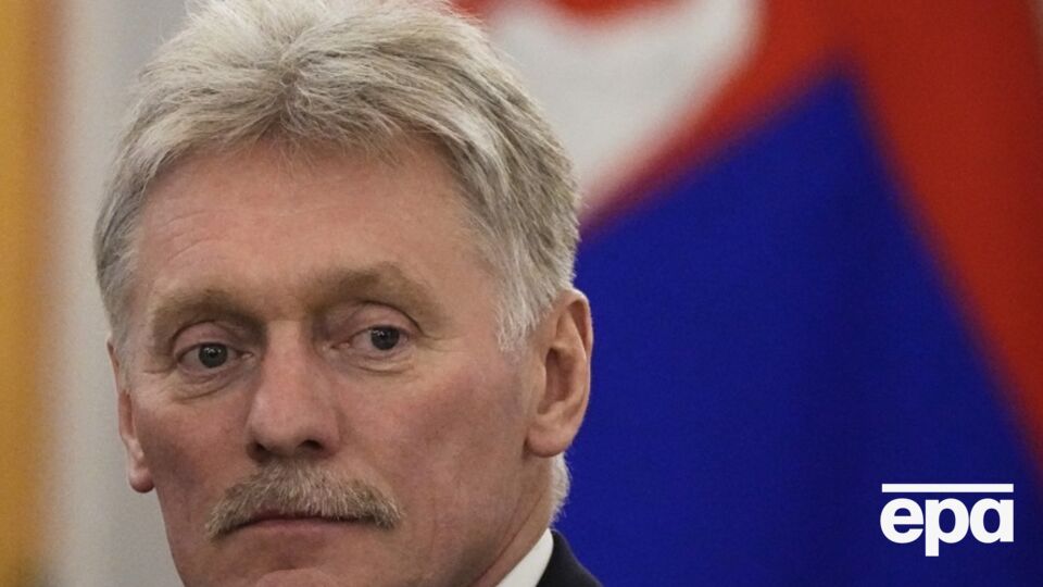 Пєсков розповів, що, на його думку, стало причиною рішення США про скорочення військової допомоги Україні