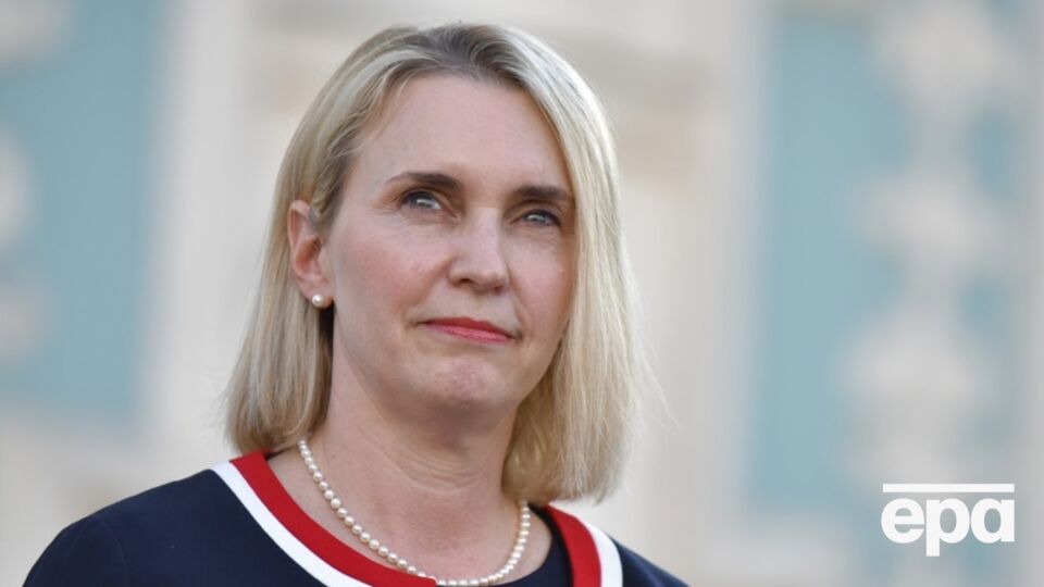 По словам Бринк, она разговаривала с украинским чиновником, который показал ей план "мирного урегулирования" в войне России против Украины