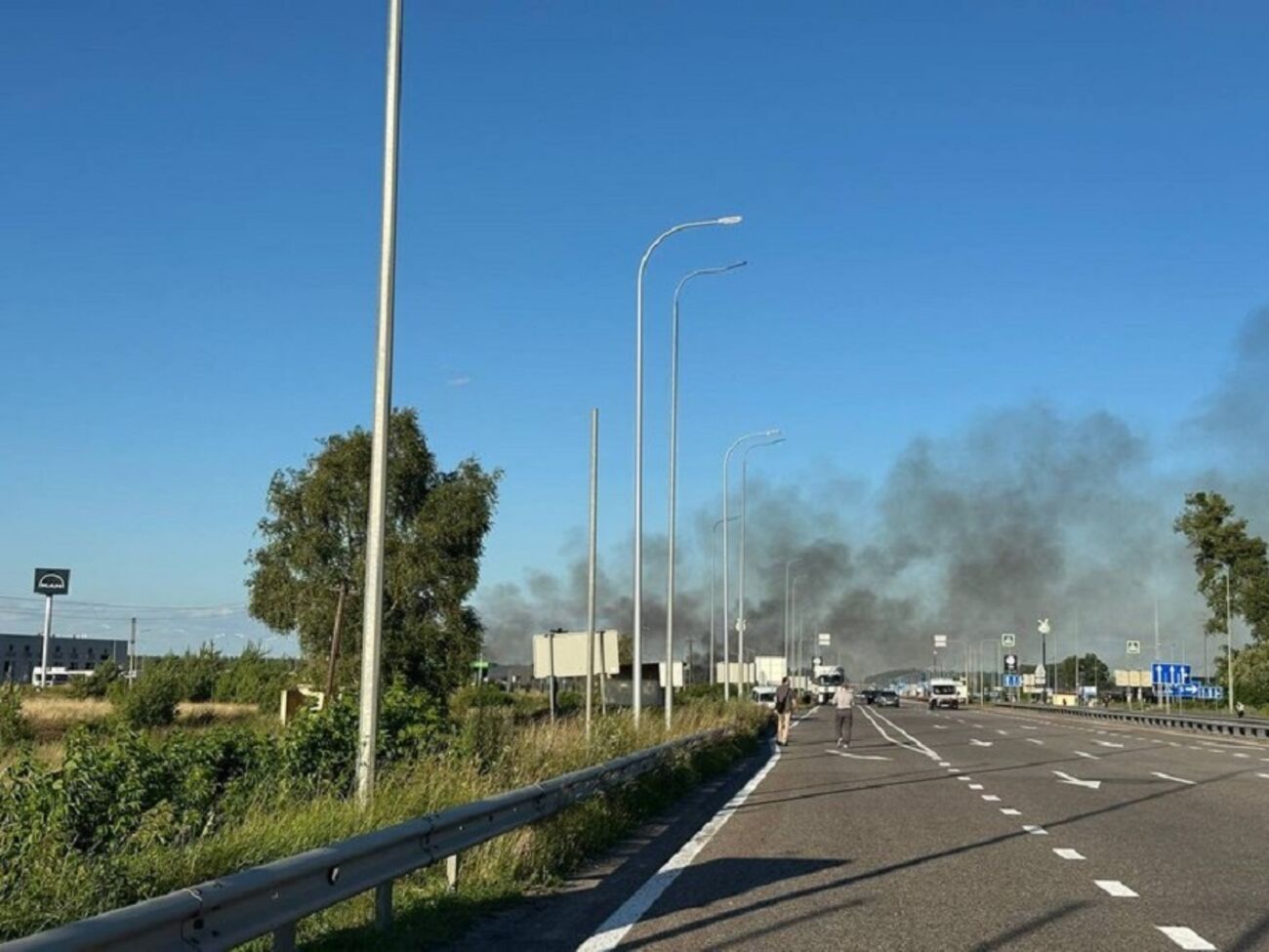 После взрывов было много дыма