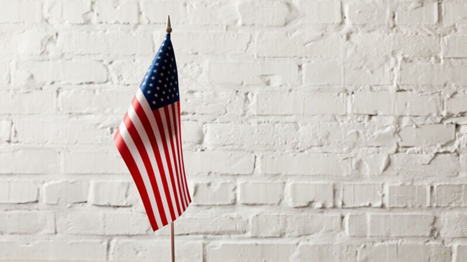 Коли рішення про зупинення військової допомоги від США ухвалили, партії озброєння були в Польщі