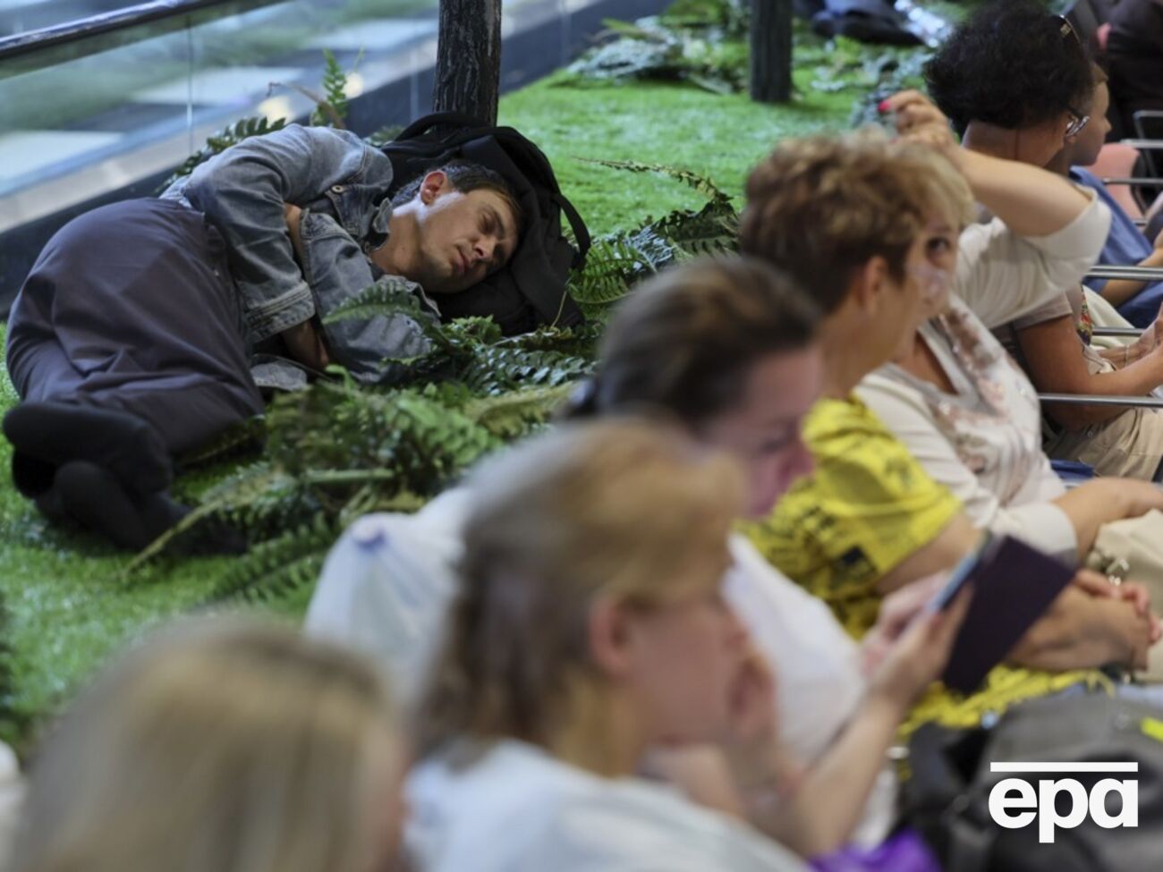 Россияне застряли в аэропортах