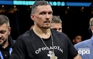 У серпні 2024 року Зеленський вручив Усику й Покладу нагороди "Національна легенда України"