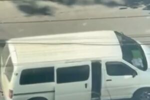 На видео, появившихся в пабликах, вроде бы не видно избиения