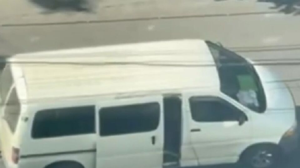 На видео, появившихся в пабликах, вроде бы не видно избиения
