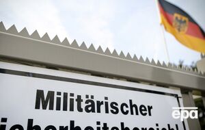 Немецкая разведка сообщила, что агенты из РФ продолжают проникать в Германию через третьи страны