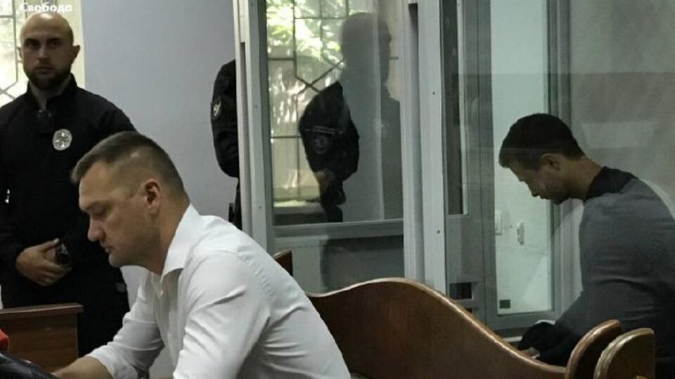 Підозрюваного (праворуч) заарештували до 17 вересня