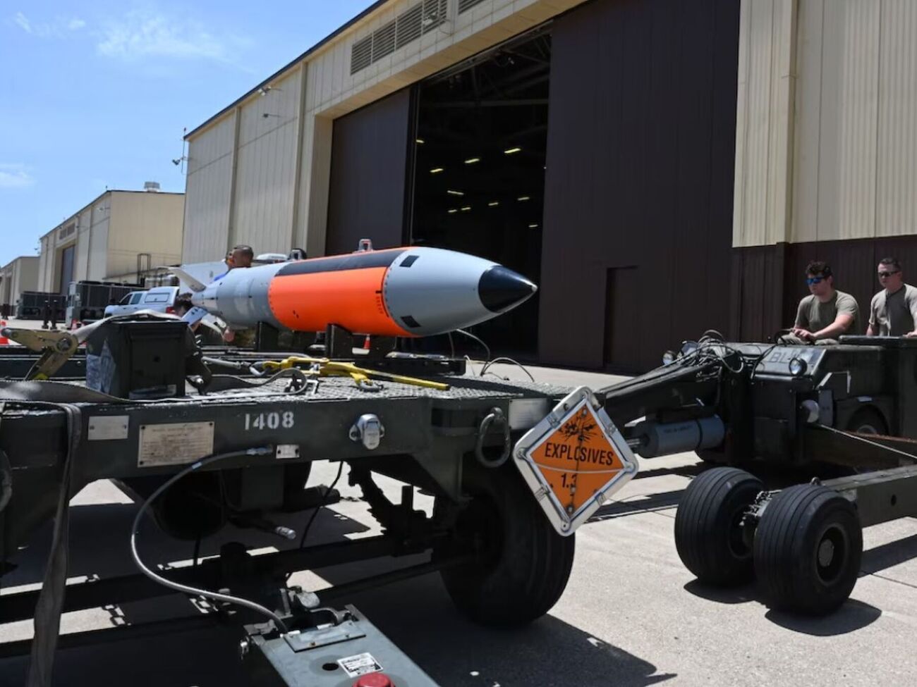 B61-12 доставили на авиабазу Лейкенхит